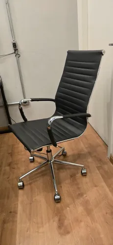 3 Cadeiras de Escritório