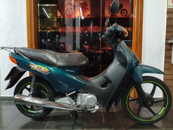 HONDA BIZ 100 CC 2004 CONSERVADA