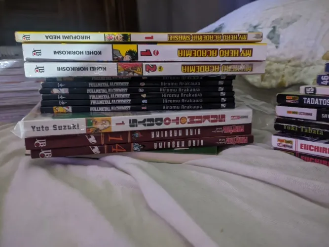 Lote de mangás usados, desapego