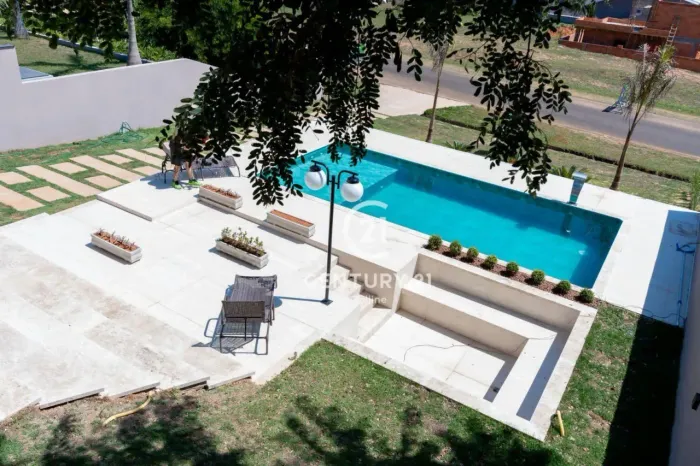 Casa à venda no Riviera de Santa Cristina XIII em Paranapanema/SP