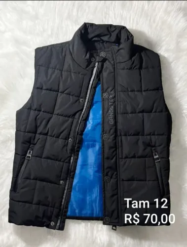 Jaqueta puffer regata, preta de fundo azul, tam 12