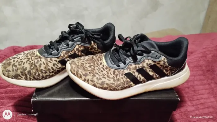 Tênis Adidas feminino edição limitada