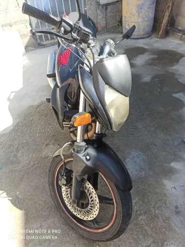 Vendo CB 300 abaixo da tabela