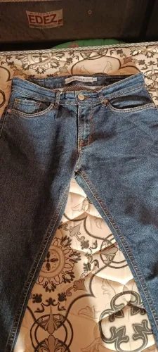 Calça jeans escuro slim Haight da Guess tamanho 38