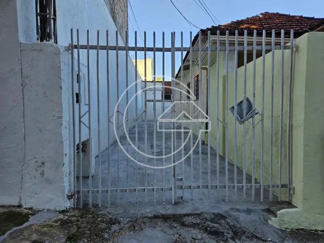 ALUGA-SE Residência NO CENTRO - MARÍLIA/SP