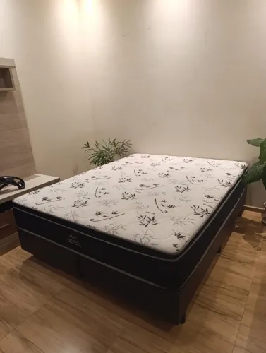 Cama box queen size molas ensacadas (entrego)