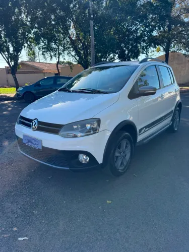 Volkswagen Crossfox 1.6 MI Total Flex 8V 5P 2012