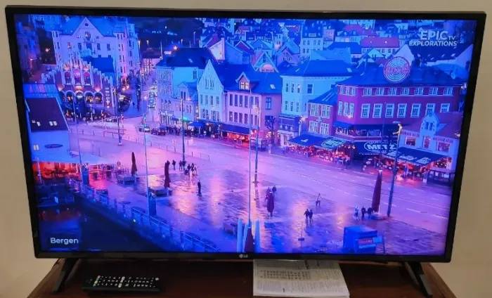 Televisão TV LG 43polegadas lj5550 - como nova