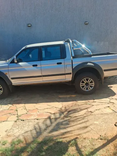 Mitsubishi L200 Outdoor GLS 2.5 4X4 CD TDI Diesel 2009