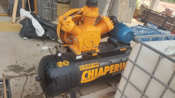 Compressor 40/360 Chiaperini trifásico.