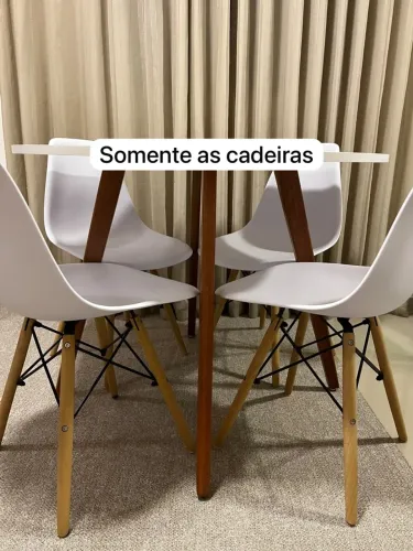 Jogo de 4 cadeiras Eiffel (Não acompanha a mesa)