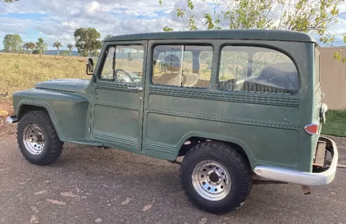 Willys Overland Jeep 2.6 12V Gasolina 2P 1974