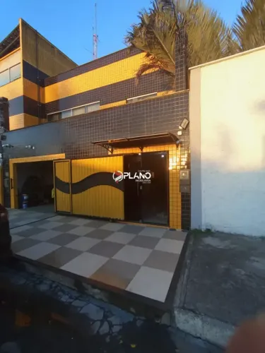 SALA COMERCIAL NA SANTA MÔNICA  COM AR, CÂMERAS E ÓTIMA ESTRUTURA