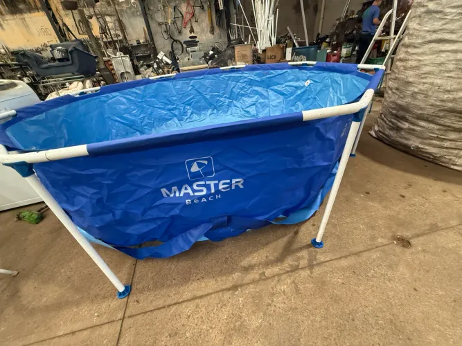 Piscina Estrutural Master Beach 4500 litros R$ 250,00