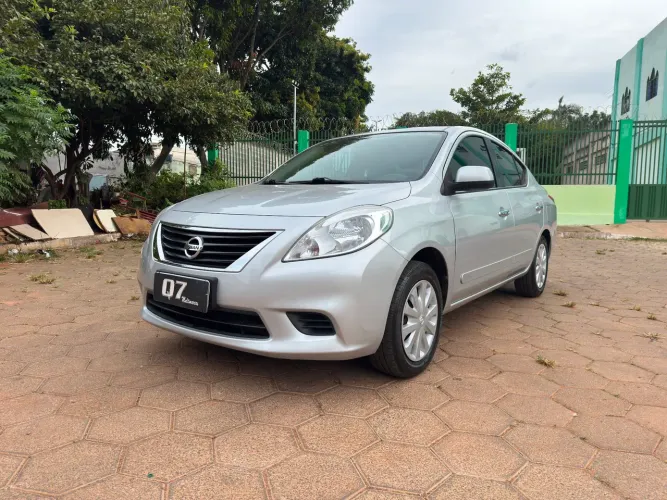Nissan Versa SV 1.6 16V Flex Fuel 4P Mec. 2013
