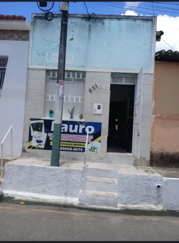 Vendo e alugo pra festa de capela casa no centro 