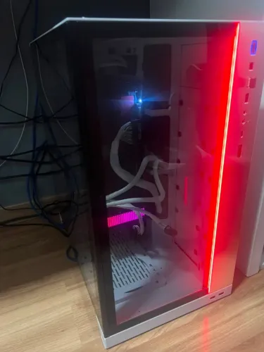 PC Gamer Ryzen 7 5800X + RTX 5070 + 32GB RAM