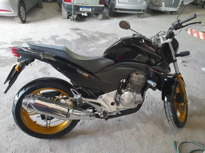 Cb 300 2011