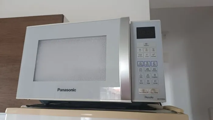 Micro-ondas Panasonic Piccolo 25l