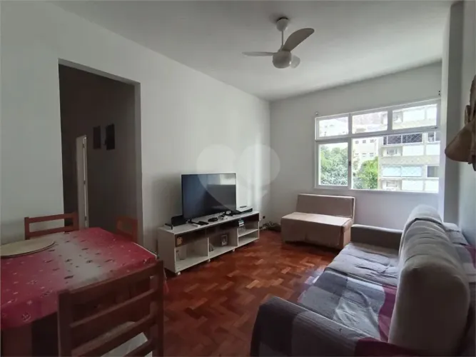 Apartamento à venda com 2 quartos, sendo 1 suíte, no condomínio Edifício Lagoa Formosa e P