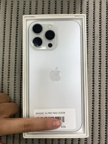 16 PRO MAX SEMI NOVO