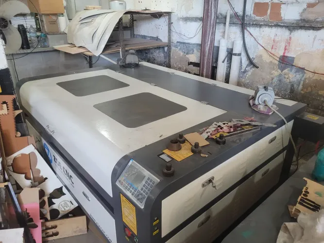 Maquina de corte à Laser CNC 1410