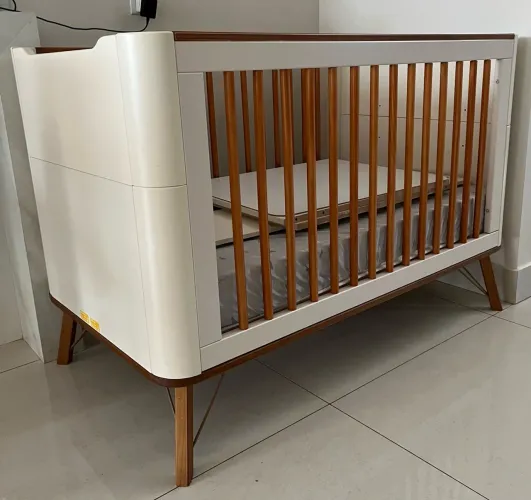 Berços Infantil e Portátil + Banheira Galzerano - Como Novos