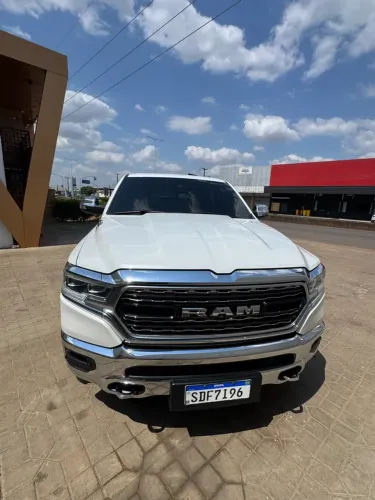 Ram 1500 Limited 5.7 CD 4X4 Aut. 2024