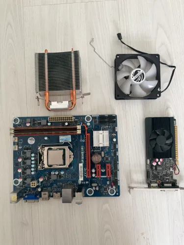 Placa mãe i3 3ª 12GB RAM GTX 460 2Gb