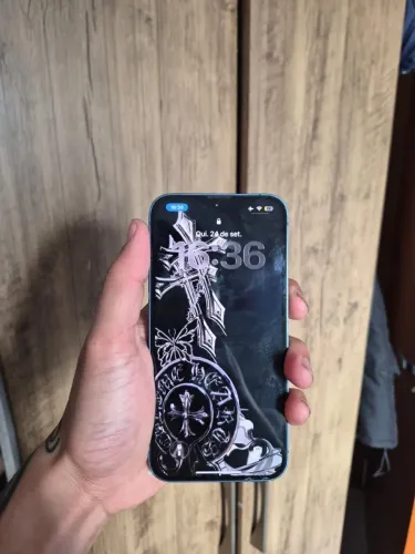 iPhone 13 128gb com defeito no botão de volume