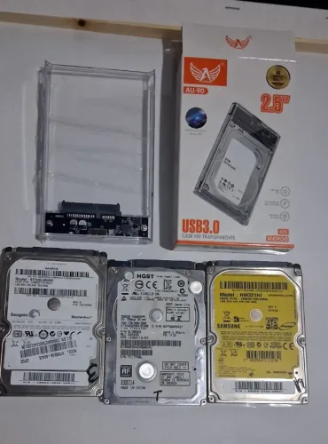 03 hds de notebook com uma case para deixar externa