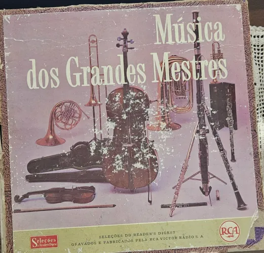 Lp  vinil Música dos grandes mestres como Mozart, Bach, Chopin, Tchaikovsky, entre outros.