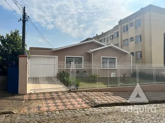Comercial à venda 11 Quartos, 2 Suites, 4 Vagas, 420 m², Uvaranas, Ponta Grossa -