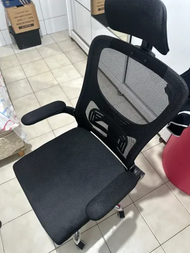 Cadeira de escritório/estudos com apenas uma semana de uso!