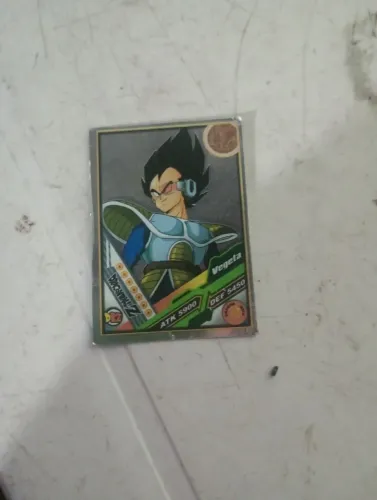 Vendo figurinha do Goku 