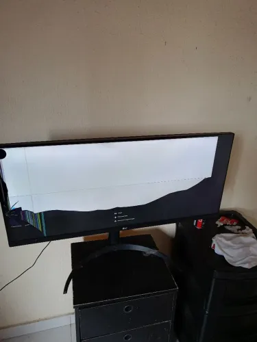 Monitor LG ultrawide 34" (TELA QUEBRADA)