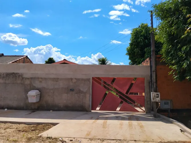 *VENDO CASA*