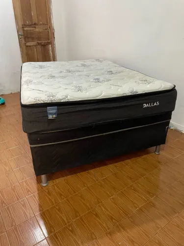 Cama casal com colchão