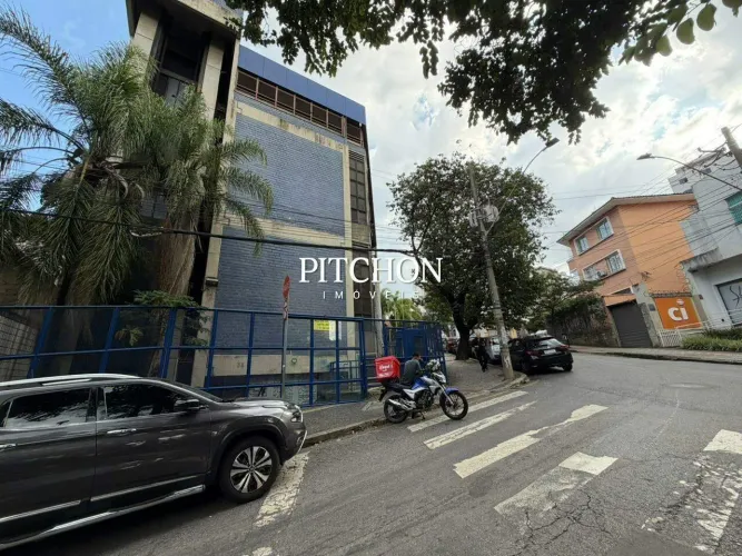Exclusividade Pithon Imóveis. Prédio Comercial com 1551 m2 no Bairro São Pedro