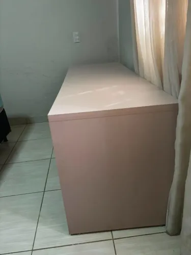 Bancada de MDF rosa bebê com gaveta branca