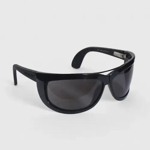 óculos de sol - escuro - formato curvo - cavalera - eyewear - preto - usado