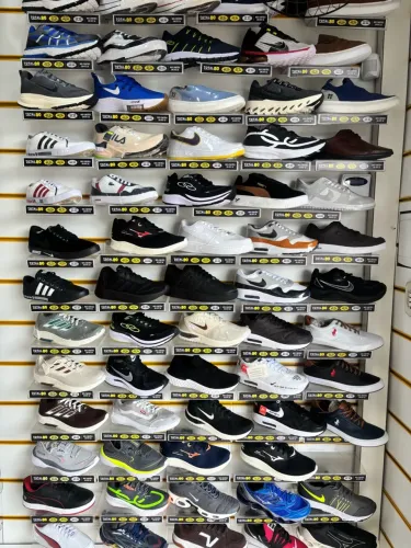 Tênis esportivo e casual