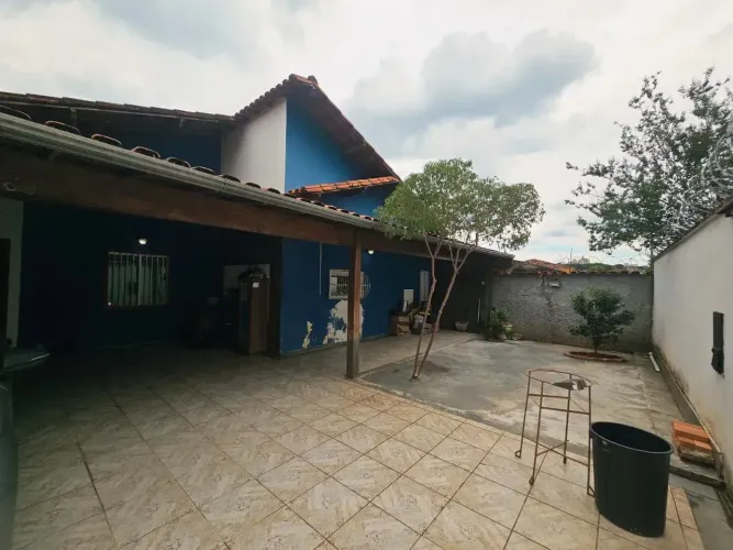 EXCELENTE CASA LINEAR NO BAIRRO SERRANO