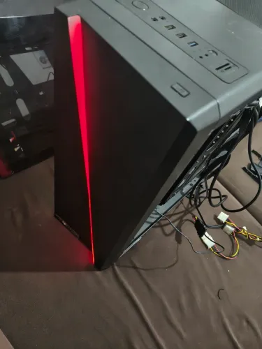 Gabinete Aerocool Cylon (Preto / RGB)