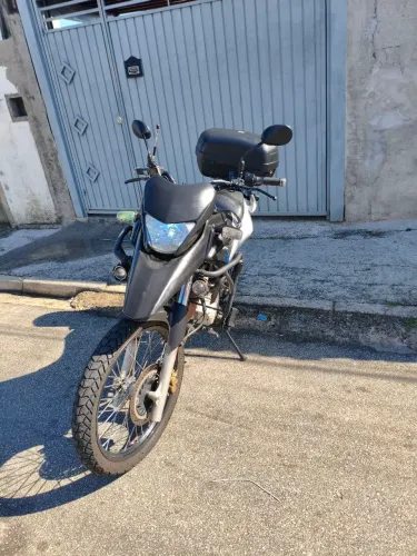 XRE 300 impecável, pronta pra rodar.