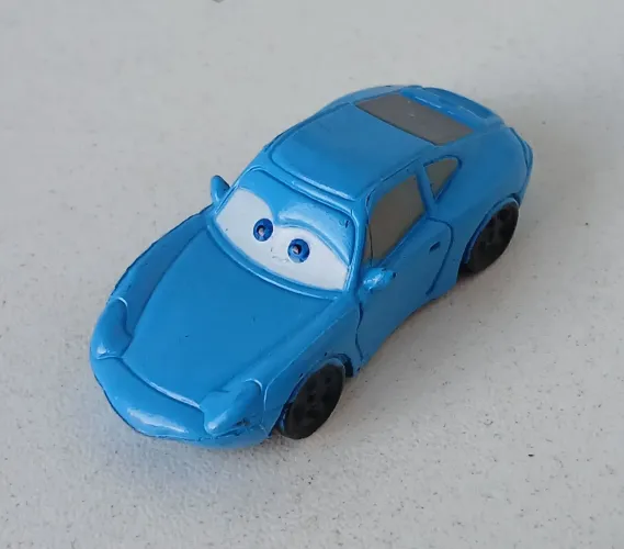 BONECO MINIATURA CARROS ORIGINAL SALLY DISNEY PIXAR