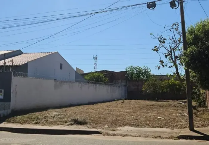 TERRENO PARA CONSTRUÇÃO A VENDA - BAIRRO SAGRADA FAMILIA 408 M2