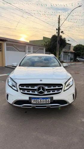 Mercedes-Benz GLA 200 Adv. 1.6/1.6 TB 16V Flex Aut. 2018