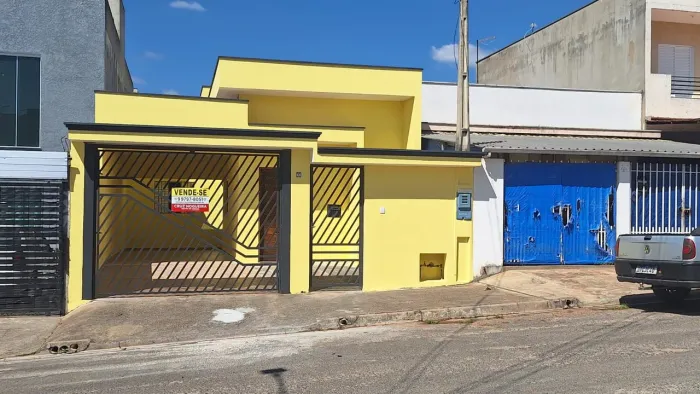 Linda casa Jardim Topázio nova