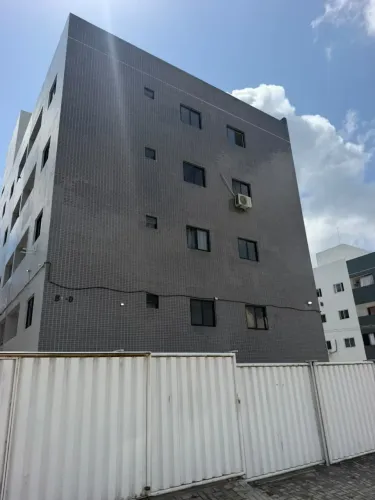 Aluga-se apartamento no Parque do Sol, terceiro andar